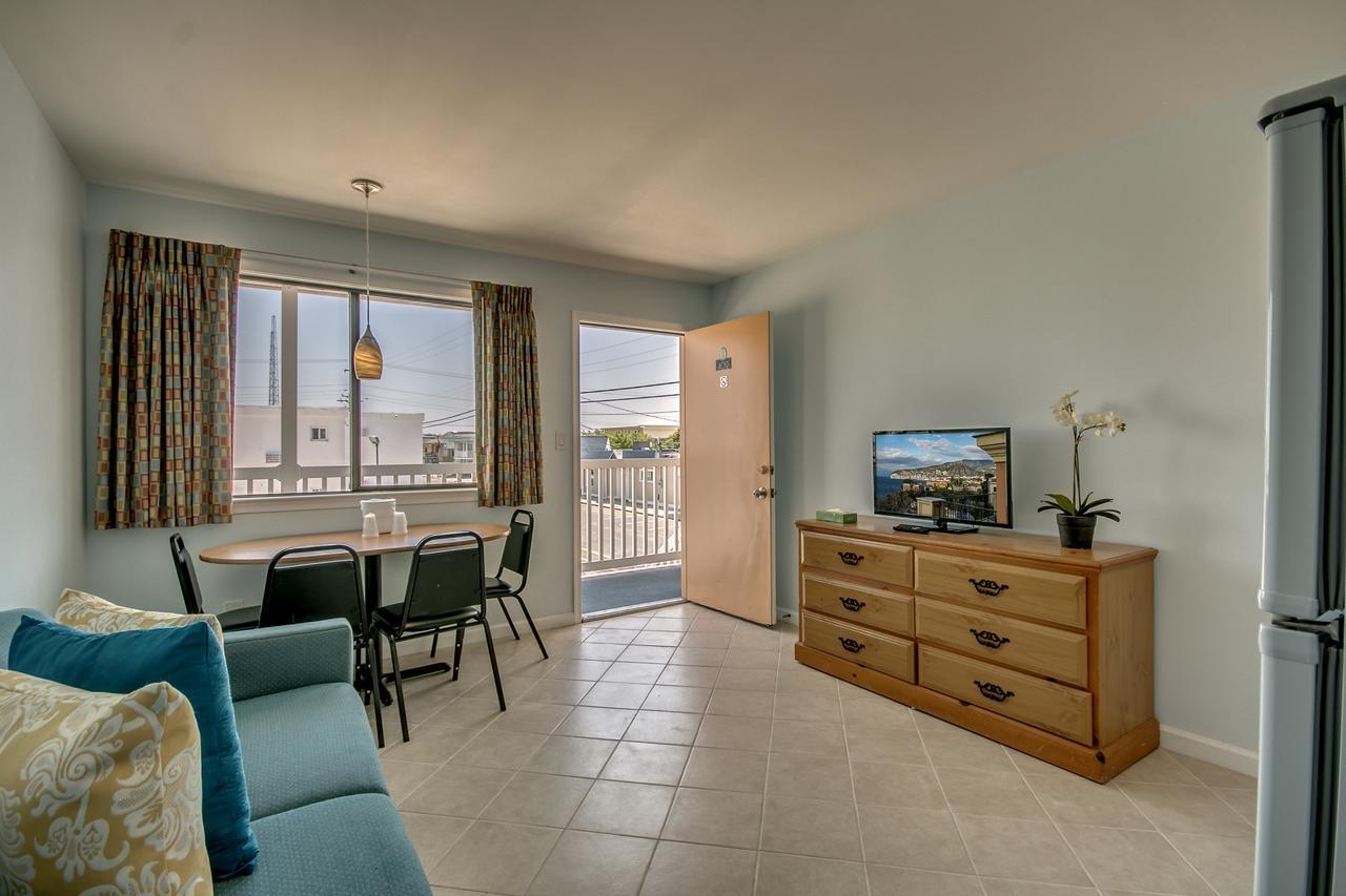 Daytona Inn And Suites Wildwood Exterior photo